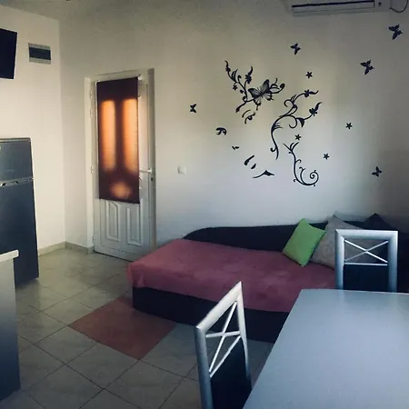 Apartment Ferienwohnung In Kuciste Mit Privatem Balkon *
